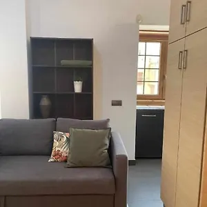 Flat Victoria Apartment